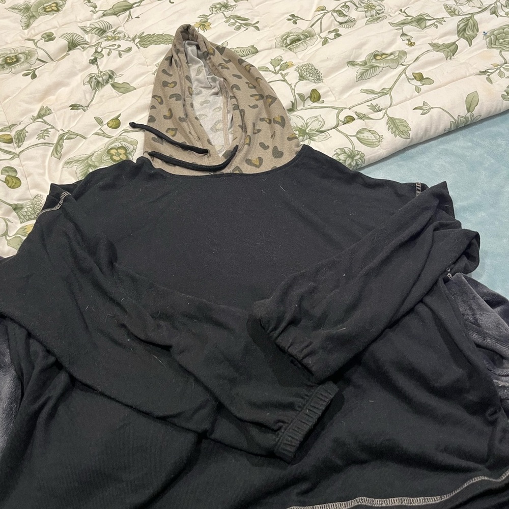 Women’s  Black Hooded Sweater